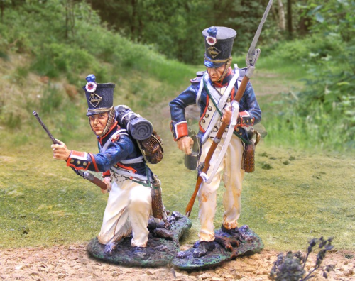54.French Line Infantry Re-Loading 2/figs
