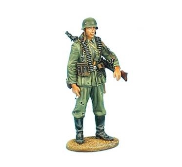 German Heer Infantry with MG34 Smoking