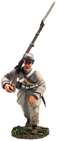Confederate Infantry Advancing at Right Shoulder Shift in Frock Coat No.2