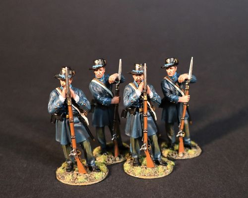THE 5th VIRGINIA INFANTRY REGIMENT, Co.L, WEST AUGUSTA GUARDS, STAUNTON, 4 INFANTRY STANDING. (4 pc)